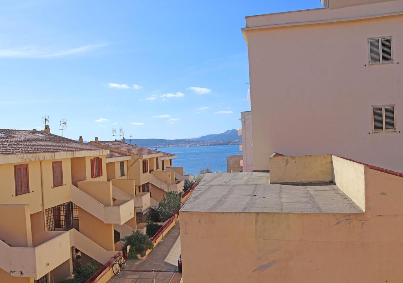 Barrettini -Bilocale Con Terrazza Vista Mare - Argantino - Soluzioni Intelligenti - La Maddalena Apartment La Maddalena  Exterior photo